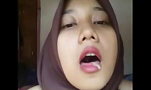 Indonesian Malay Hijabi Horn-mad 02