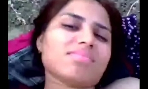 Muslim girl fuck hither her boyfriend in to the forest. Delhi Indian sex video